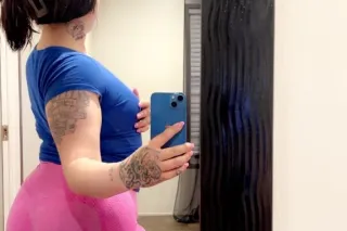 come get wetted from the water... - Image 4