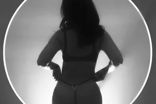 cuban girl - 28 - Image 1