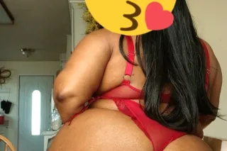 Sexy Bubble Booty Bombshell 😍 ... - Image 3