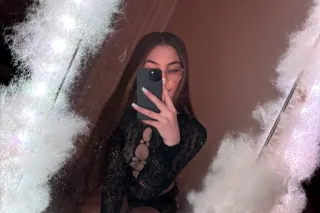 Cum have a good time with me 😋... - Image 1