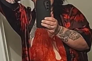 tight and wet and ready - Image 1