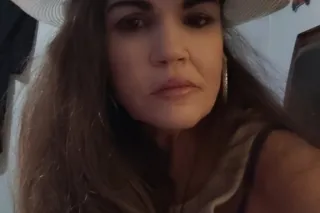 #Step-mommy 💋#MILF💋#Fantasy fulfilled💋#Brunette long curly hair 💋#Exotic deep dark brown eyes💋#Fetish 💋 #BDSM - Image 5