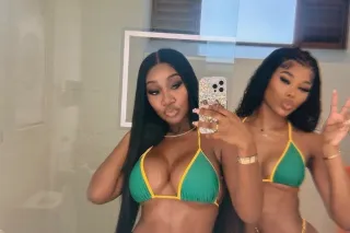 🍑 SEXY GIRL 💞Wet pussy for you... - Image 1