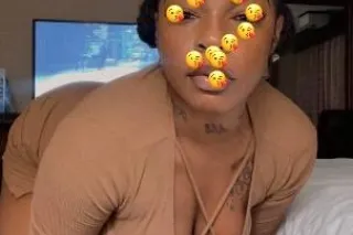 CAN I BE YOUR BUMP AND GRIND VALENTINE🤪😍🤤 - Image 3