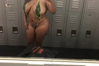 𝟦’𝟣𝟣 𝓅𝑒𝓉𝒾𝓉𝑒 𝓉𝓇𝑒𝒶𝓉 🍭 𝓇𝑒𝒶𝒹𝓎 𝓉𝑜 𝓂... - Image 2