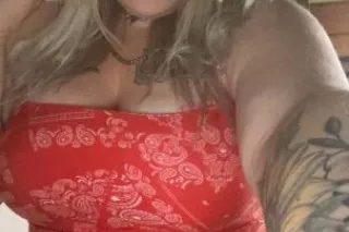 Want me 👉 Sub on FANSLY and DM... - Image 1