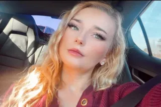 LEAVING SOON✈ Your Fav Blonde Bombshell💦😍💕 - Image 2