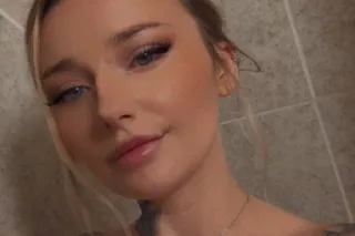 LEAVING SOON✈ Your Fav Blonde Bombshell💦😍💕 - Image 1