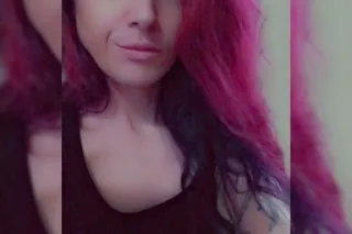 Intown for a few days where my... - Image 2