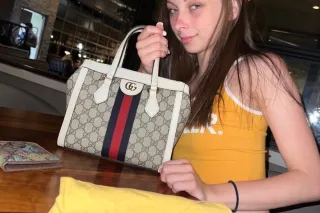 Available Now 💕 - 22 - Image 1