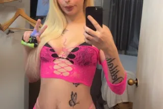 pretty young snow bunny 😍😍 - 2... - Image 2