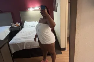 INCALLS AND OUTCALLS AVAILABLE... - Image 1