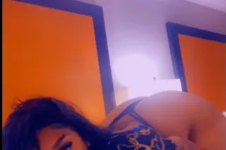 ✨✨✨✨Busty Blasain Perfect for Any Occasion - Image 5