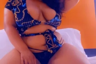 ✨✨✨✨Busty Blasain Perfect for Any Occasion - Image 6