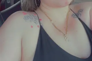 sexy latina w/ tattoos - Image 10