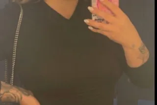 sexy latina w/ tattoos - Image 8