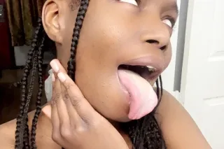 Bustdown Baddie😛😛😛 MUST HAVE f... - Image 4