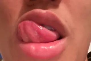 Hello, not Cubans ,sexy girl i... - Image 4