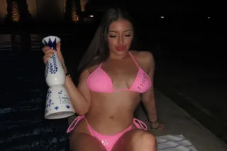 tasty - 22 - Image 1