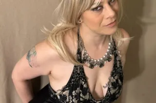 AVAILABLE NOW FOR OUTCALL OR C... - Image 2