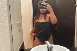 DEZIKAKES🥰 LOOKING FOR MY SUGA... - Image 3