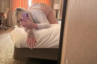 🌸NEWEST ARRIVAL 🥰 BLONDE THICK CREAMY ITALIAN BUNNY 🍯 Cum see why Backshotbunny is eveeyones favorite 💕 Ask about my two girl special! - Image 5