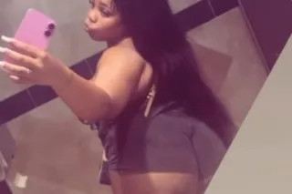 GOOD FAT WET PUSSY! 💦BigBootyE... - Image 4