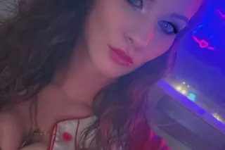 😍💦🔥 CUM & HIT THIS THICK BLUE EYED FREAKY BADDIE UP 😍💦🔥 - Image 8