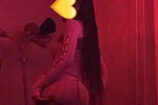 Carplay only ASK for 2 girl - ... - Image 1