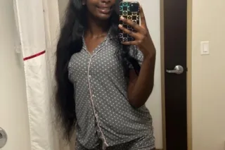 Come & Play With Me 💦🍫 Please ... - Image 1