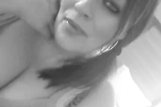 Hot and Horny Milf!!❤🧡💛 - Image 10