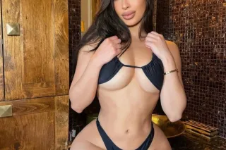 curvy latina - Image 5