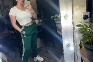 Sexy Sensual BrunetteBeauty down for hookup - Image 5