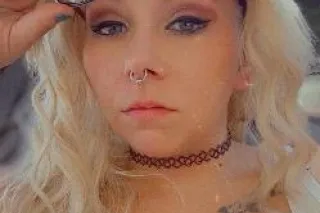 Natural Blonde BBW (threesomes available) - Image 7