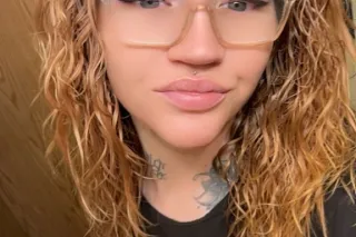 SPECIALS Best top head nurse B... - Image 1