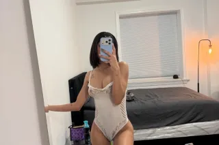 Horny skinny girl to give you ... - Image 1