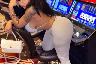 Redbone delight 💕 - Image 1