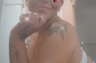 make me moan 🩷🥵😻💋 cum quench m... - Image 1