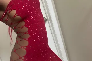 petite and worth your attentio... - Image 2