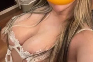 😋😋 Exotic Girl 🤩🤩 - Image 1