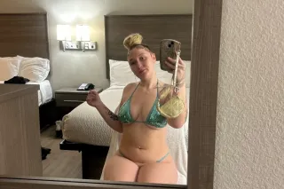 THICK, TEMPTING, AND WORTH IT 💵🥂 - Image 5