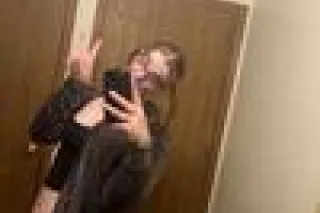 young and sexy - 20 - Image 1