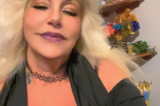 mature, hot, sexy - Image 6