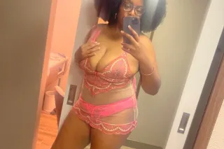 💕 Busty Caramel Beauty💕 AVAILA... - Image 3