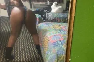 Looking for a Sexy princess and a Naughty Girl all in one-In town for one Day - Image 11