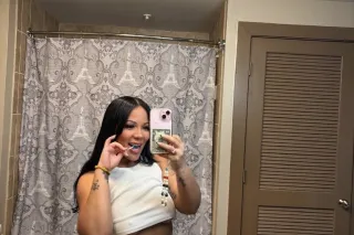 SOY Vela UNA MORENA LATINA PAP... - Image 3