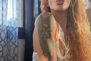 😱🌹Roses Are Red, My 😻Is 💦- Cum... - Image 1