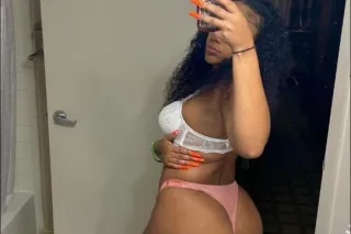 IN CALL NO RAW/BARE LETS HAVE SAFE SEX BRING LATEX - Image 1