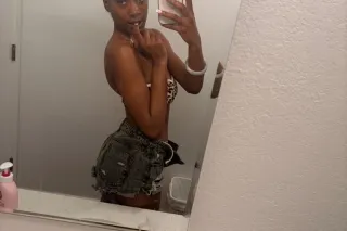 Sexy brownskin candy bar 😘 - 2... - Image 4