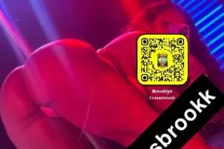 ✨NEW IN TOWN✨ Beautiful BROOKLYN 💐 DOM - Image 6